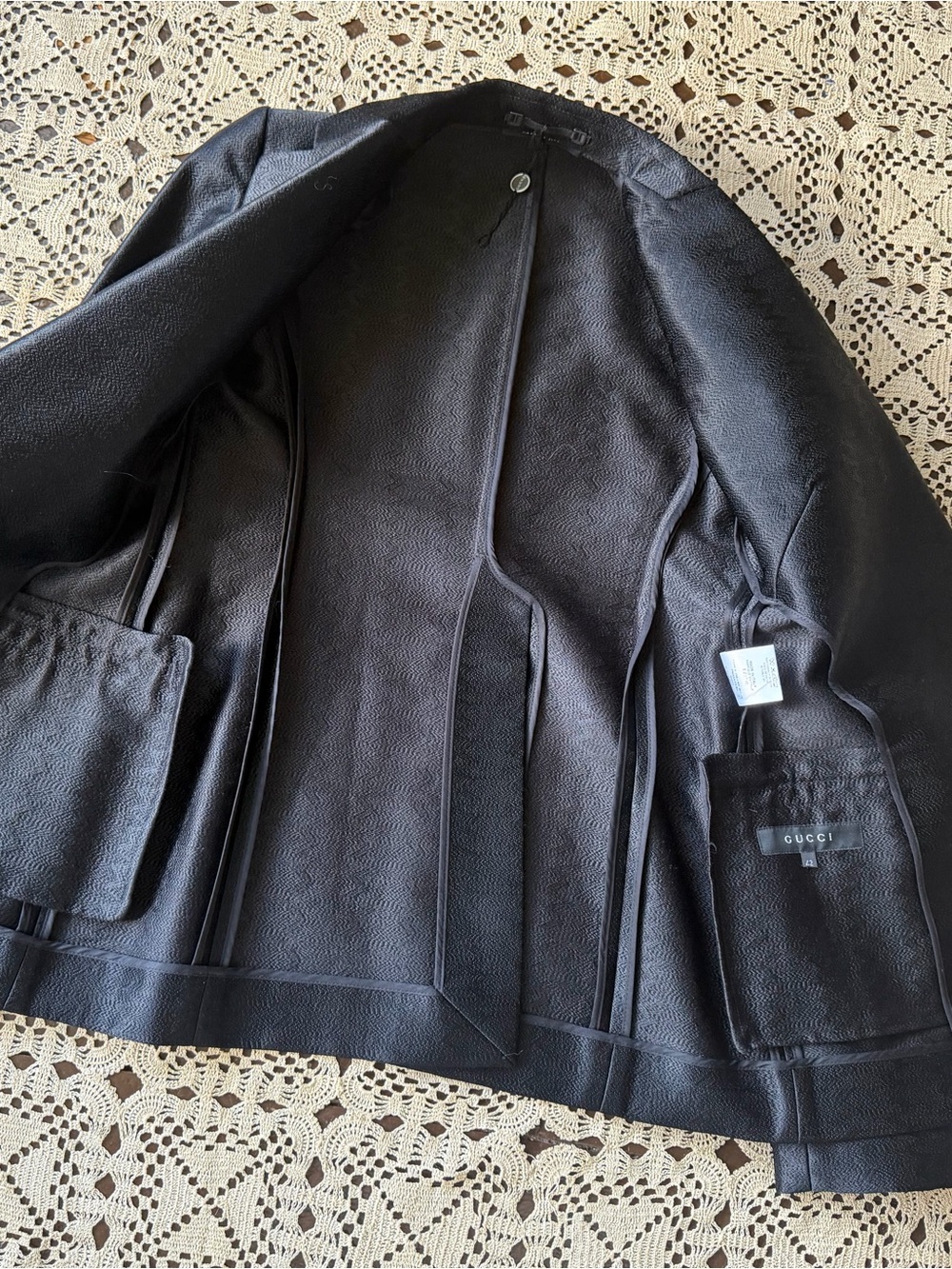Luxurious GUCCI Tom Ford era black sharkskin blazer like new Italy 42 - Picture 5 of 15